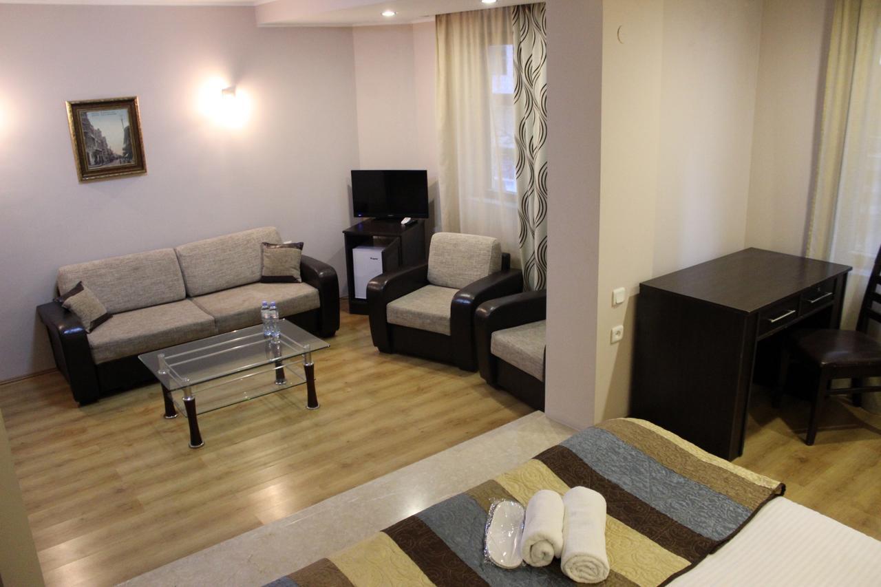 באטומי Iar Hotel מראה חיצוני תמונה